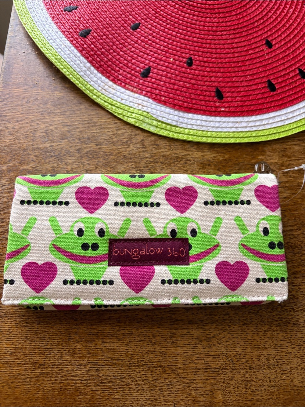 bungalow 360 Pink & Green Frog Heart Kids Wallet